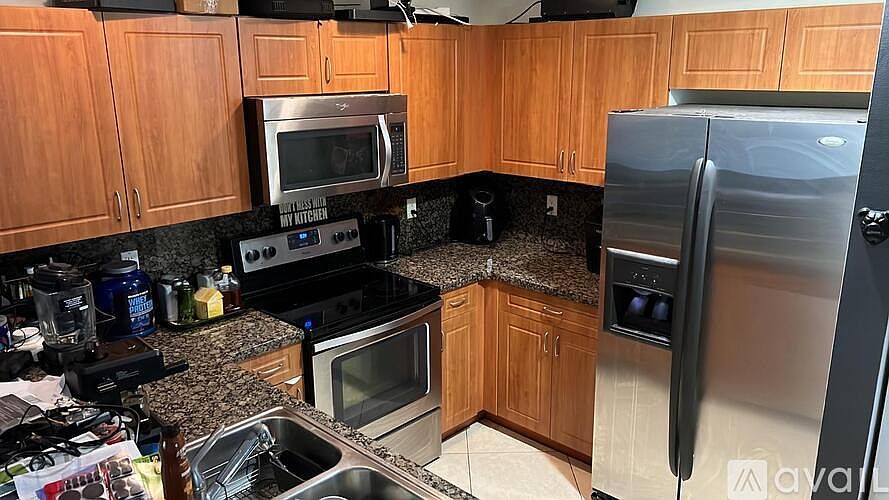 2nd image of 723 SW 6th St Unit 10