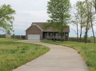 211 Barkers Mill Rd, Pembroke, KY 42266