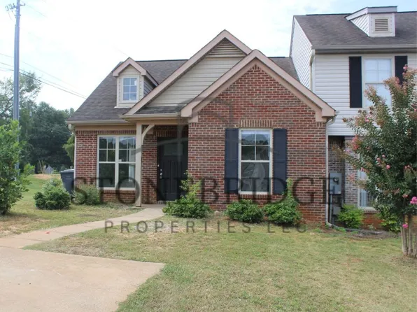 101 The Heights Dr, Calera, AL 35040