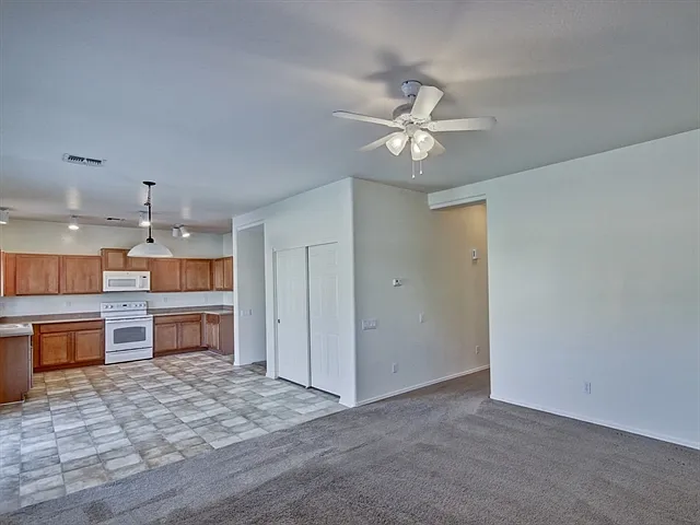 5128 W Shumway Farm Rd — Photo 7