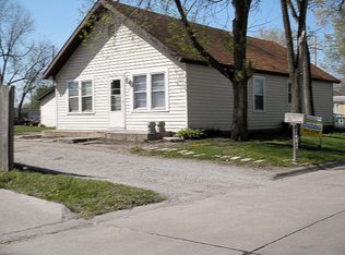 1403 E 7th St, Grand Island, NE 68801