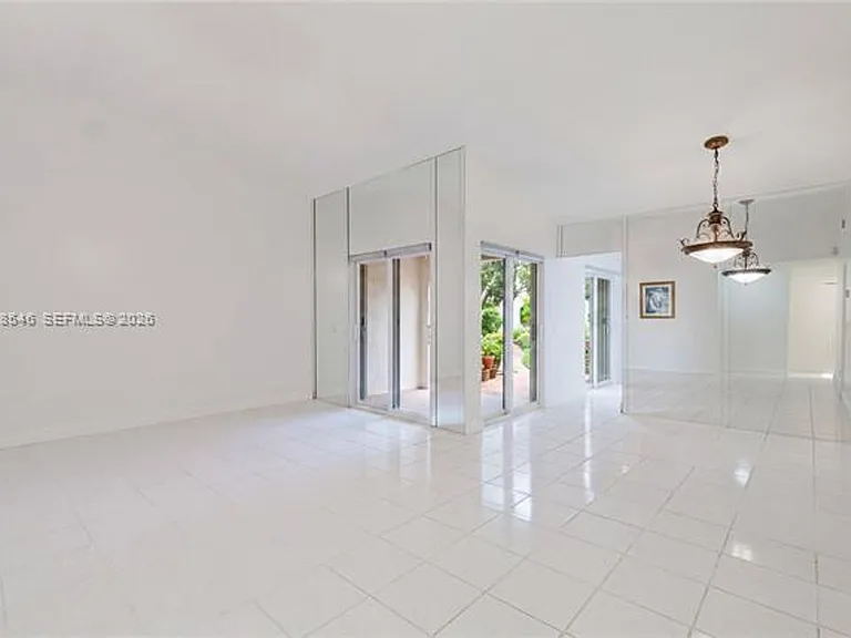 1482 Springside Dr — Photo 4