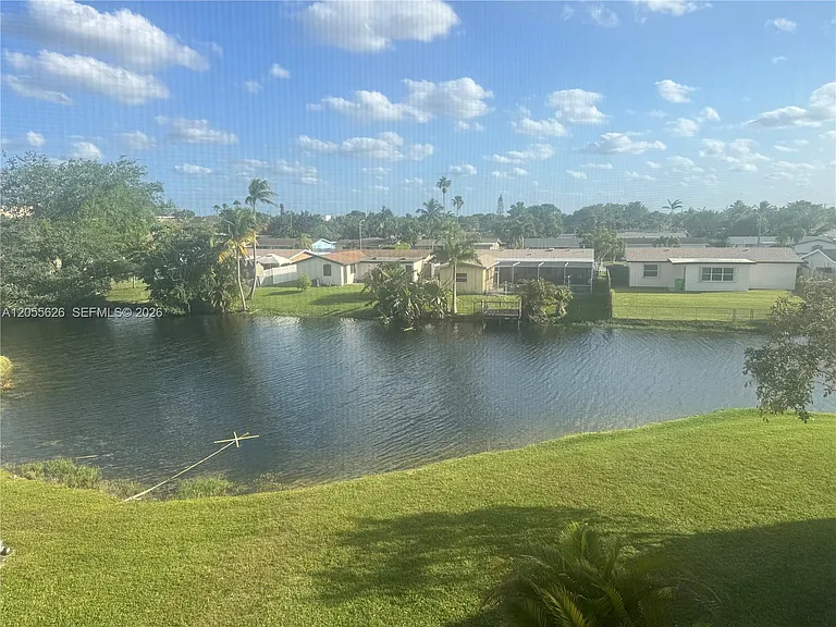 8135 Sunrise Lakes Blvd #309 — Photo 26