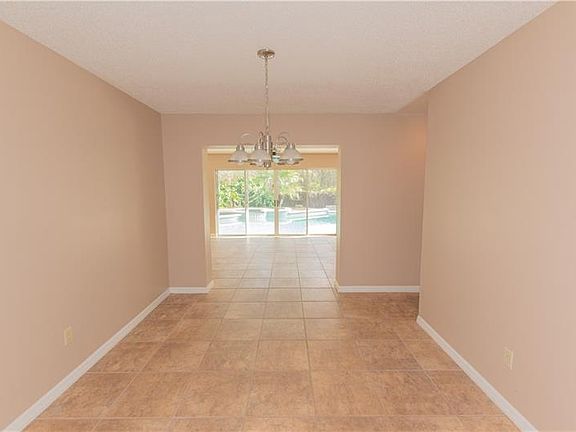 4th image of 9334 Whittingham Dr