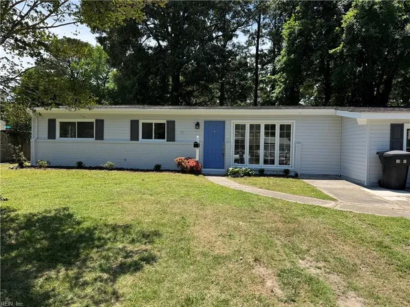 3841 Edinburgh Dr, Virginia Beach, VA 23452