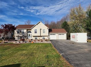 180 Dry Bridge Rd, Central Square, NY 13036