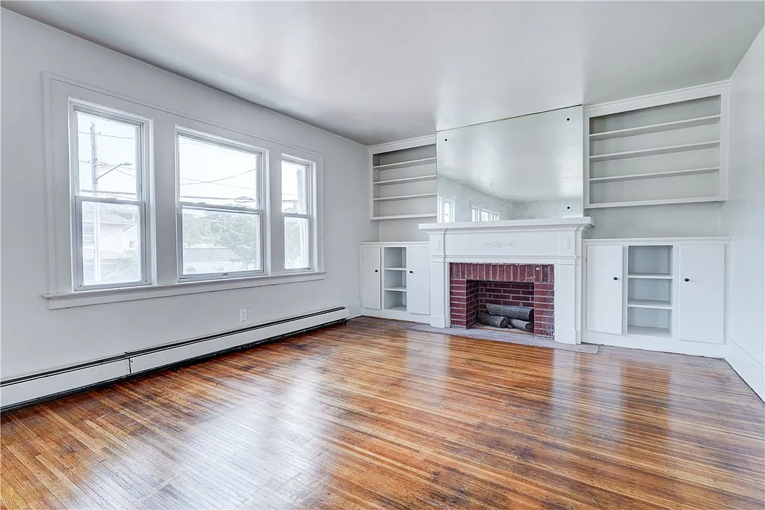 2 bed, 1.0 bath, 900 sqft, $1,200 — Photo 3