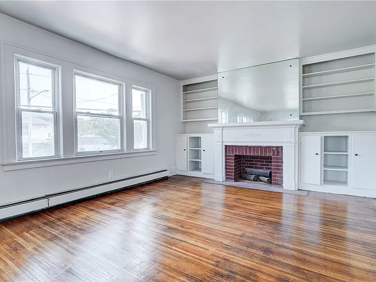 2247 Clifford Ave #UP — Photo 3