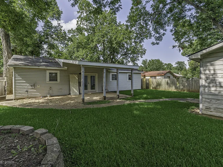 1602 San Saba St — Photo 19