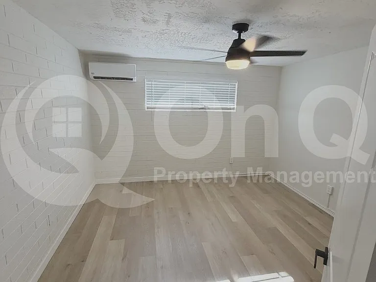 25 E Eva St #13 — Photo 11