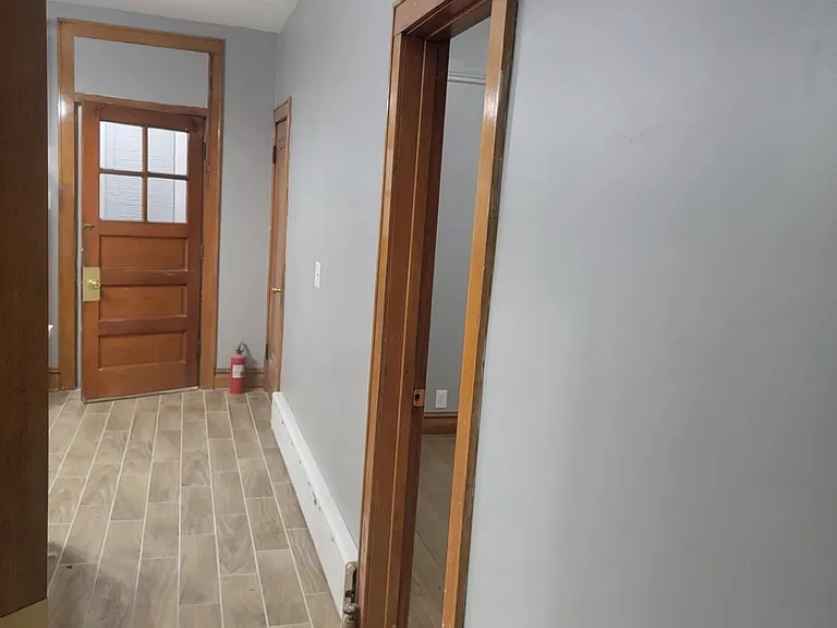 5246 W School St #1 — Photo 14