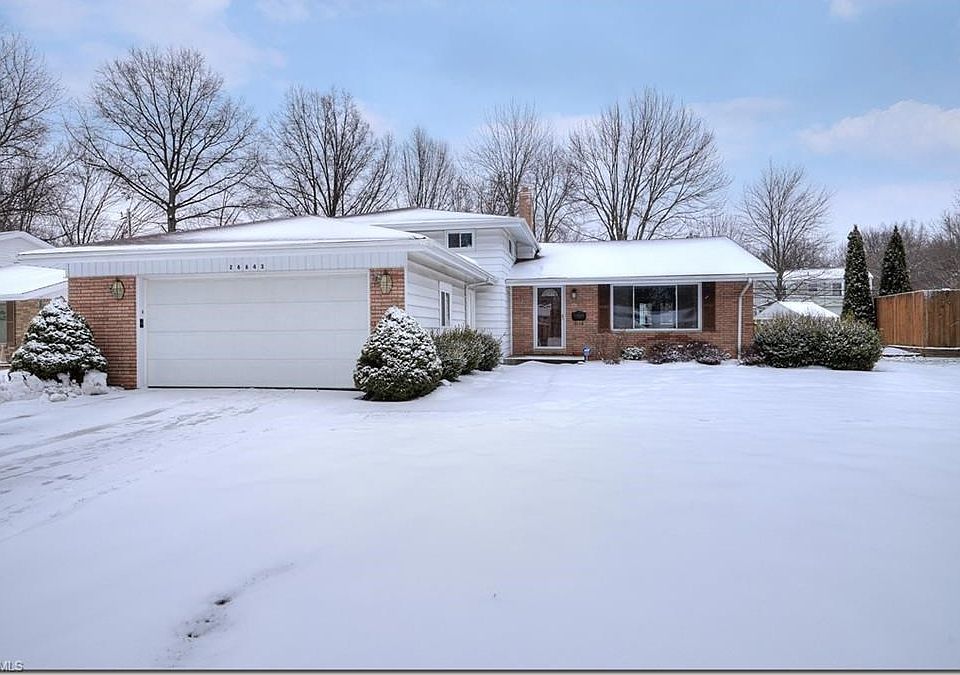 1st image of 26643 Fairfax Ln
