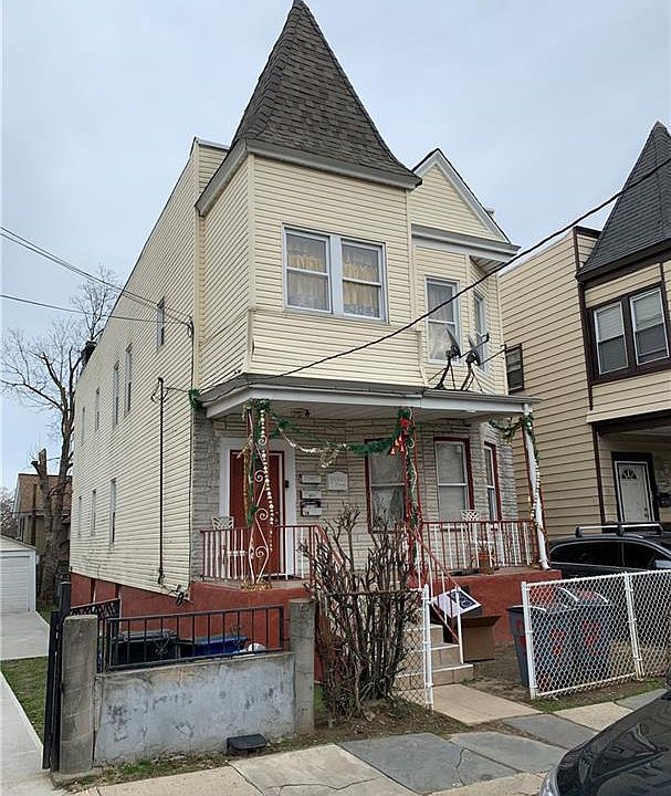 2nd image of 261 S 1st Ave