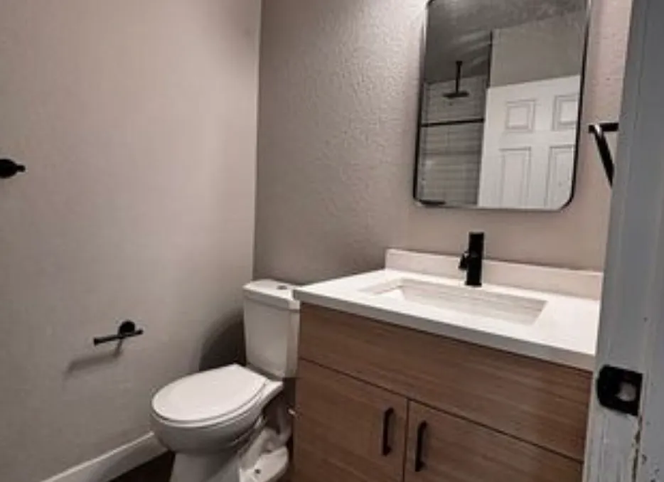 Studio, 280 sqft, $1,375 — Photo 2