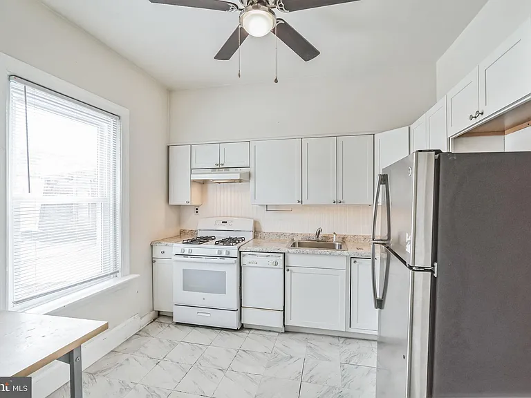 4373 Cresson St #3 — Photo 9