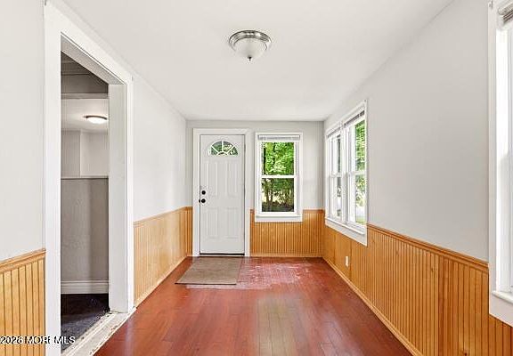 4th image of 107 Elm Street