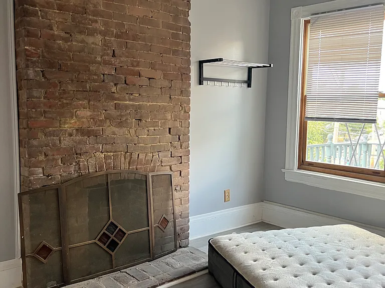 628 College St #1 — Photo 19