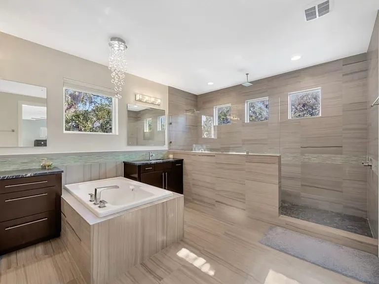 2706 W Trilby Ave — Photo 27