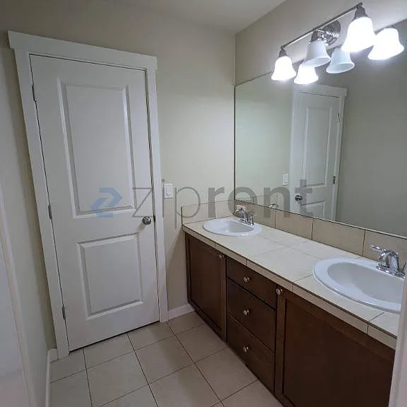 jack and Jill bathroom