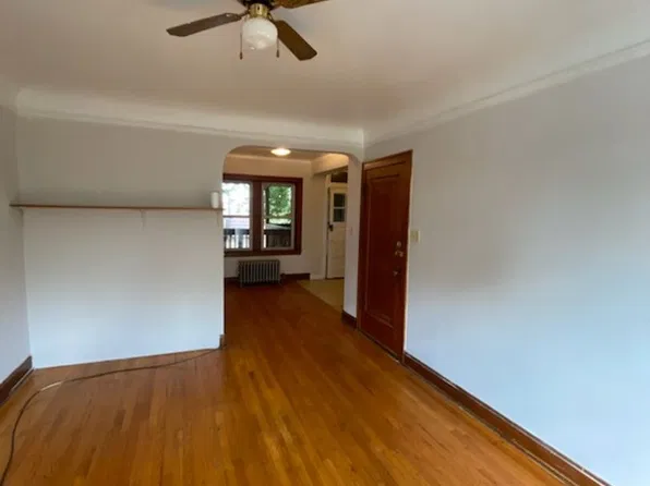 2902 N Laramie Ave Floor 3, Chicago, IL 60641