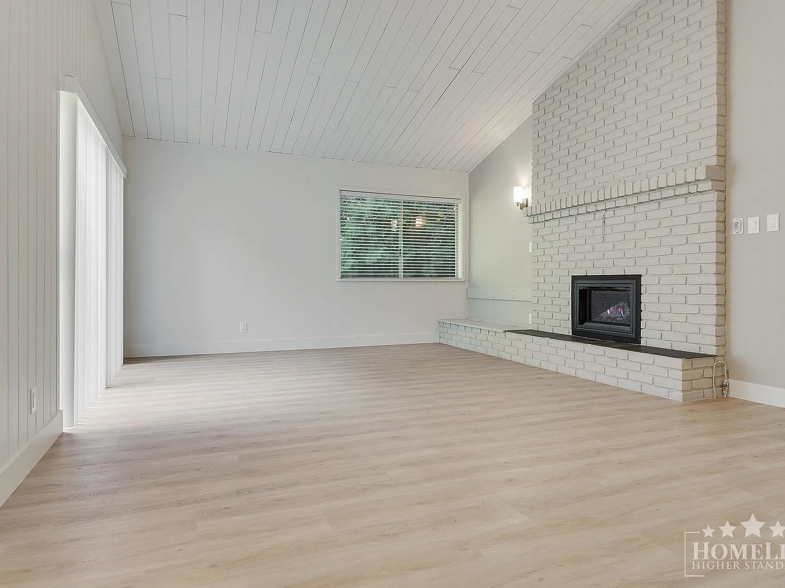 3 bed, 1959 sqft, $3,850 — Photo 2