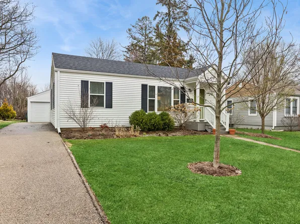 207 Glen Ave, Crystal Lake, IL 60014