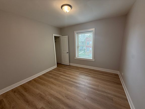 3rd image of 4956 W Drummond Pl #2E