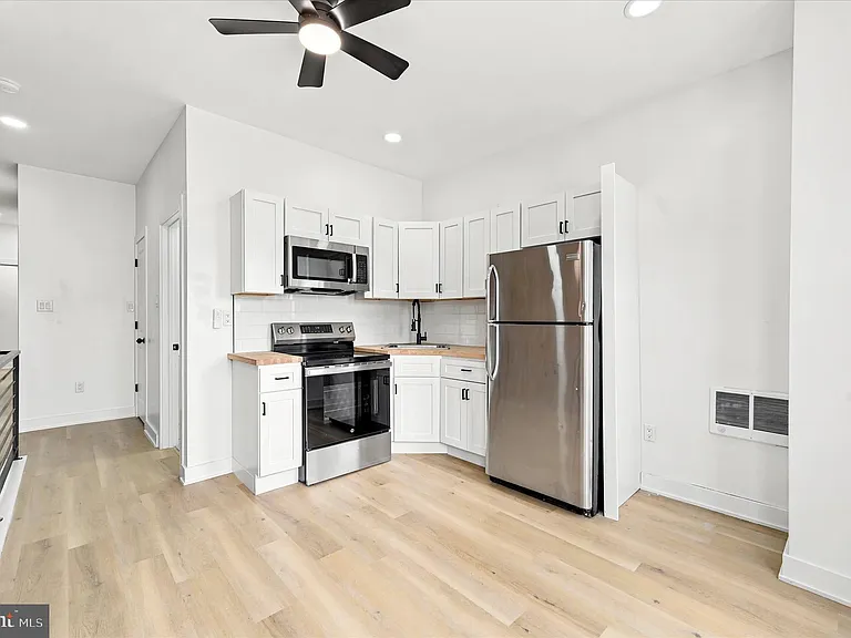 4837 N 15th St #B — Photo 4
