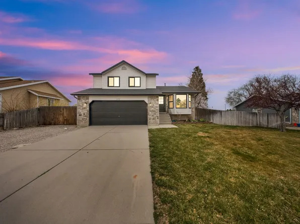 3752 W Valleywest Dr, West Jordan, UT 84088