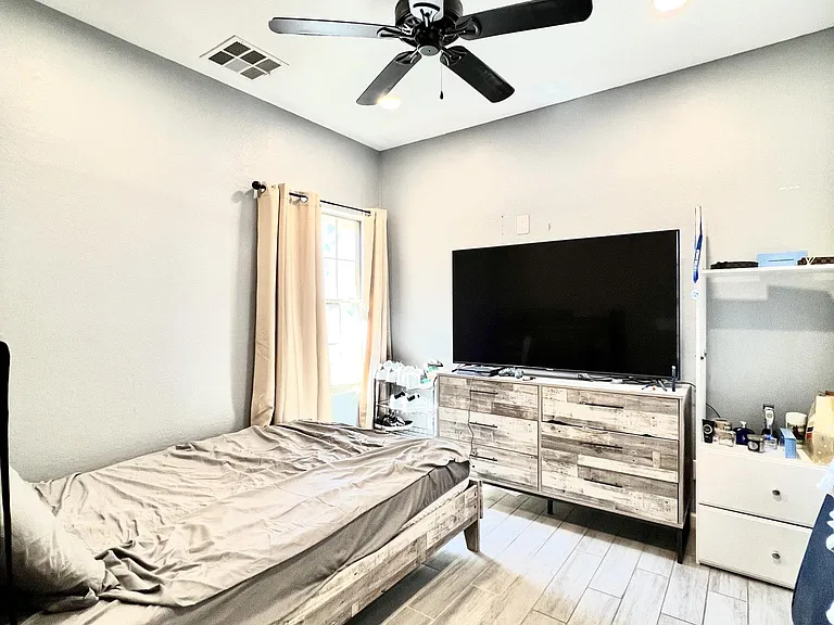 9432 W Odeum Ln — Photo 11