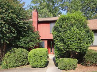 1042 Cheshire Ct, Charlottesville, VA 22901