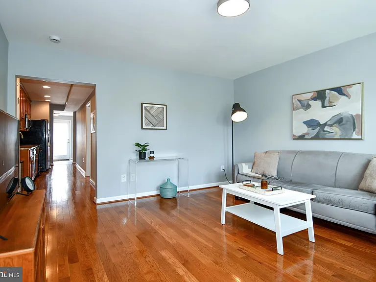 1643 Montello Ave NE #4 — Photo 3