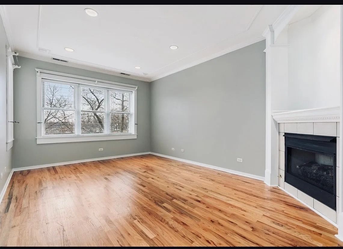 2 bed, 850 sqft, $2,400 — Photo 1