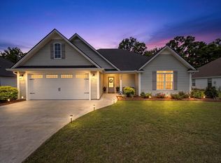 4029 Landings Cir, Hahira, GA 31632
