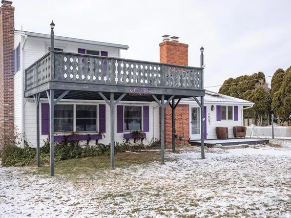 86 S Weeden Rd, South Kingstown, RI 02879