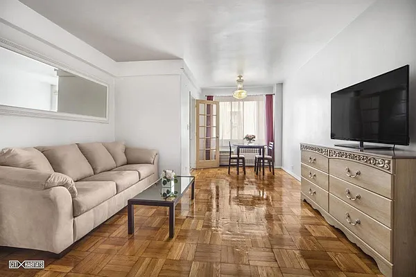 Rented by Owner | media 10