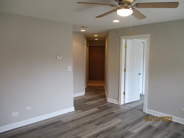 32 N Victoria Ln — Photo 14
