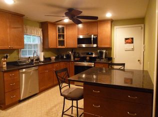 24 Laura Rd, Hamden, CT 06514