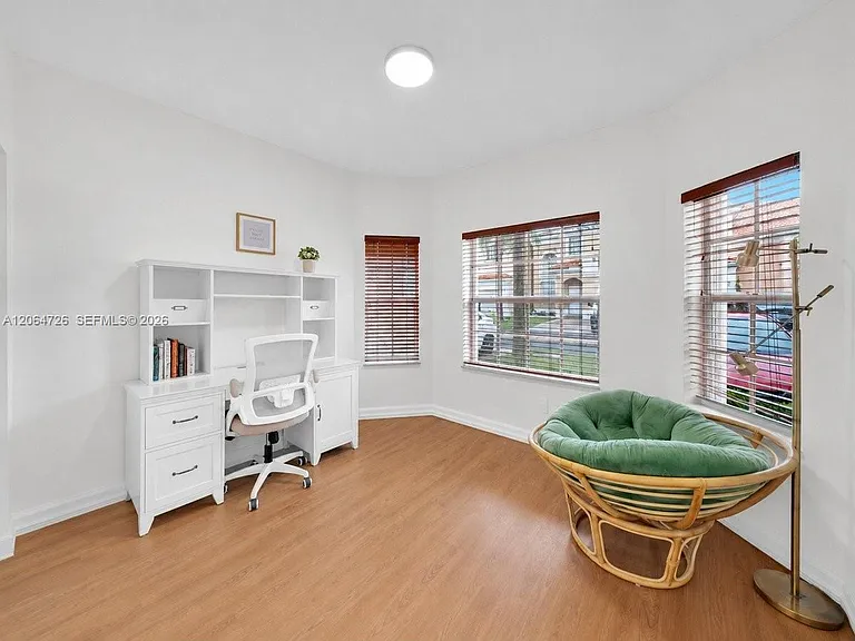 16220 SW 101st Ter #16220 — Photo 3