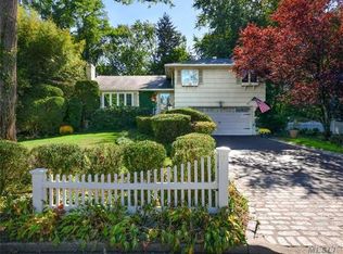 7 Fox Ridge Ln, Locust Valley, NY 11560