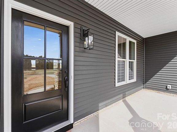 3rd image of 12371 Mission Church Rd