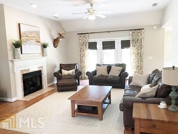 4th image of 733 Brookwood Dr