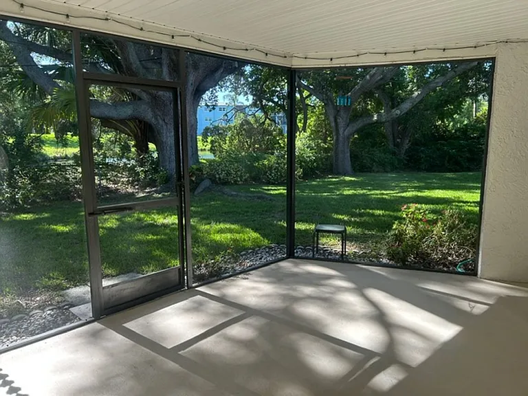 1207 Dinner Bell Ln E — Photo 9