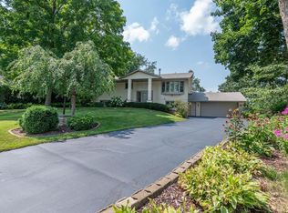 100 Marcin Ln, Burnsville, MN 55337