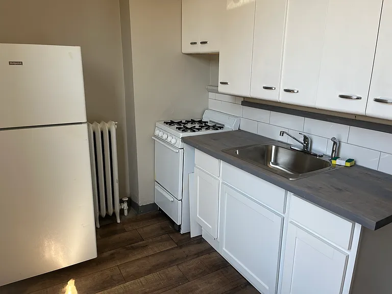 1259 N York St #1 — Photo 8
