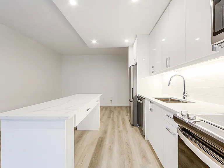 53 Widdicombe Hill Blvd — Photo 22