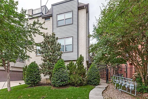 5909 Ross Ave #3 Photo 1