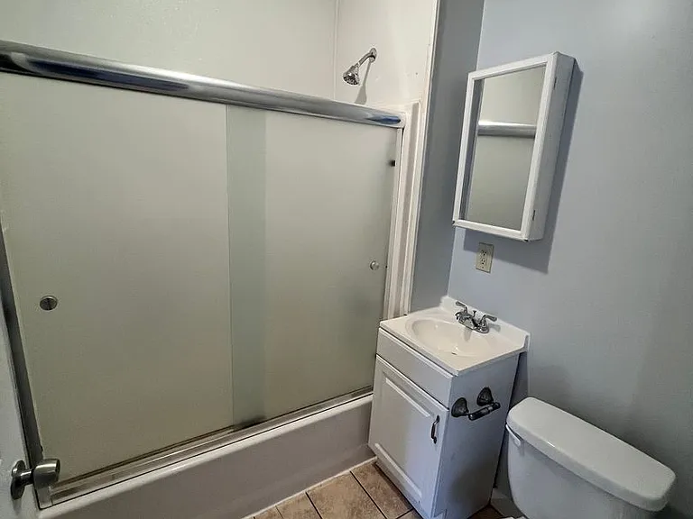 909 Bryan St — Photo 25