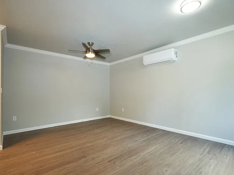 UNIT A32 living (1)