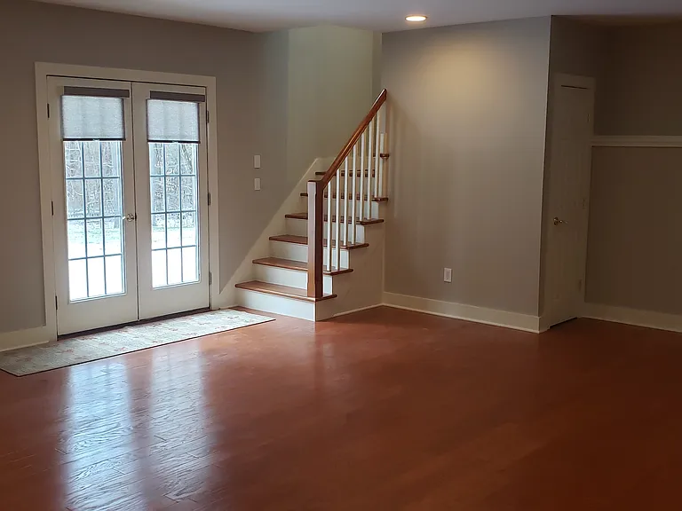 143 West Rd — Photo 10